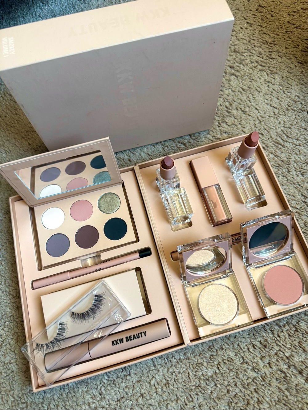 KKW Beauty Glam Bible-KKW Beauty - Picture 3 of 12